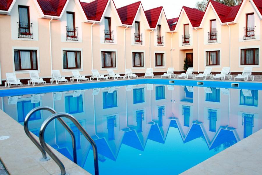 Knyazhyi Dvir Hotel Knyazhichi  Exterior foto