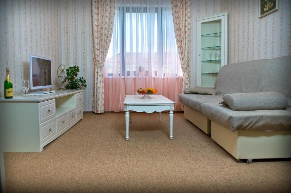 Knyazhyi Dvir Hotel Knyazhichi  Cameră foto