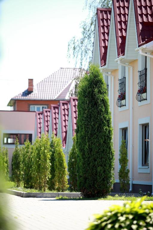 Knyazhyi Dvir Hotel Knyazhichi  Exterior foto